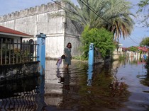 Penampakan Banjir Rob yang Melanda Dumai