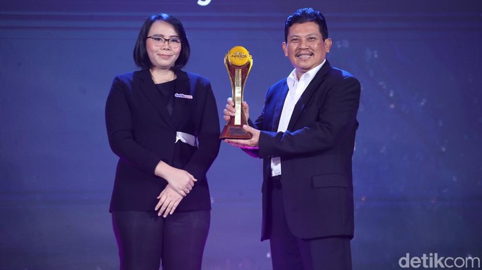 BPJS Kesehatan meraih penghargaan detikcom awards sebagai Pelopor Kesetaraan Akses Layanan Kesehatan. Penghargaan ini diberikan karena inovasi BPJS Kesehatan dalam menjamin aksesibilitas masyarakat mendapatkan pelayanan kesehatan.