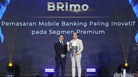 BRImo juga menawarkan fitur lengkap dari seluruh channel di ATM, internet banking BRI web, SMS banking dan internet banking BRI mobile serta memperluas kerja sama dengan biller-biller agregator untuk memenuhi kebutuhan nasabah. Selain itu, pembukaan rekening BRI pun bisa dilakukan melalui aplikasi BRImo. Calon nasabah cukup mengunggah data diri serta mengirimkan video sebagai bentuk know your customer (KYC). Dengan membuka rekening BRI melalui BRImo, nasabah juga terintegrasi BRImo. 