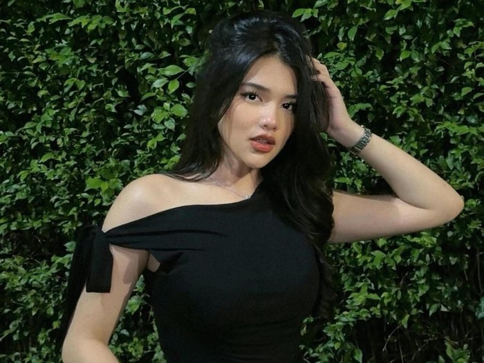 davina karamoy