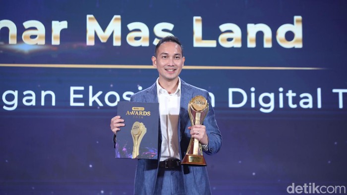 Sinar Mas Land mengembangkan Digital Hub di BSD City sebagai ekosistem digital yang menyatukan ragam perusahaan dalam satu kawasan yang terintegrasi. Digital Hub telah berhasil menggaet perusahaan-perusahaan yang berfokus pada inovasi dan kemajuan masa depan.