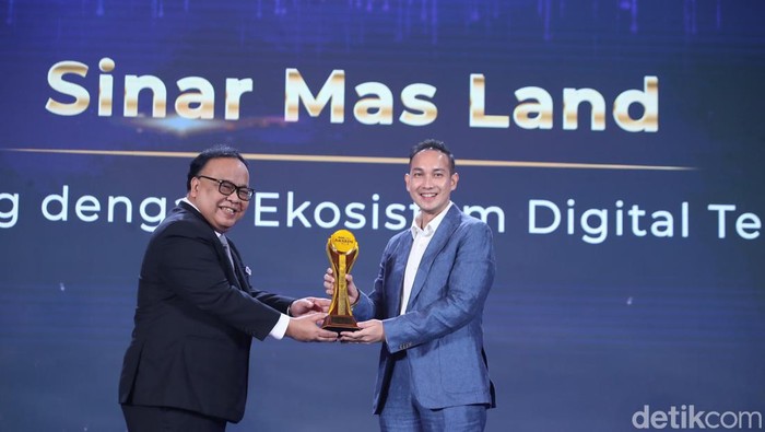 Sinar Mas Land mengembangkan Digital Hub di BSD City sebagai ekosistem digital yang menyatukan ragam perusahaan dalam satu kawasan yang terintegrasi. Digital Hub telah berhasil menggaet perusahaan-perusahaan yang berfokus pada inovasi dan kemajuan masa depan.