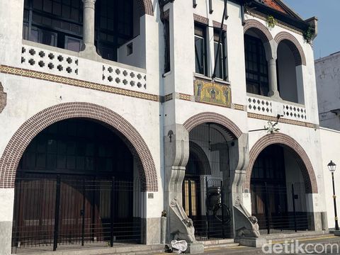 Gedung Singa Surabaya