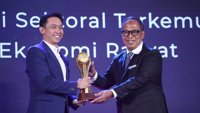Gerakkan Ekonomi Rakyat, Astra International Raih Anugerah di detikcom Awards 2024