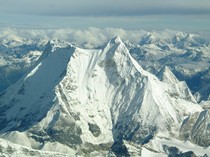 Inilah Perempuan Termuda yang Gapai 14 Puncak Gunung Tertinggi di Dunia