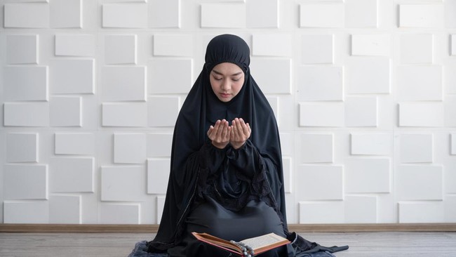 Larangan Bicara di 3 Waktu Ini dalam Islam, Apa Saja?