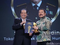 Jaksa Agung Dinobatkan sebagai Tokoh Penegak Hukum Humanis