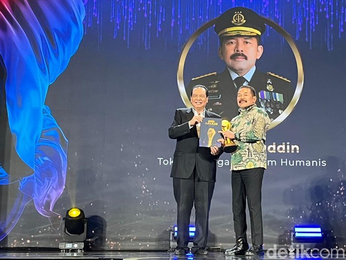 Jaksa Agung ST Burhanuddin raih detikcom Awards 2024. (Rumondang/detikcom)