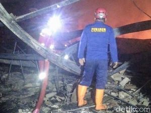 Usai 6 Jam, Kebakaran di Pasar Wonokriyo Kebumen Berhasil Dipadamkan