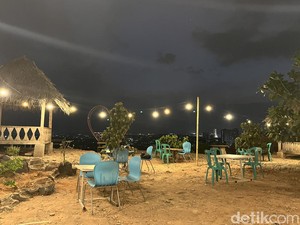 Teras Kopi Geulis, Kafe Hidden Gem Bernuansa City Light Jatinangor
