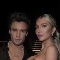 Hubungan mereka tidak selalu berjalan mulus. Rumor perpisahan sempat beredar di pertengahan 2023, namun keduanya terlihat kembali bersama. Liam beberapa kali membela hubungannya dari kritik publik yang mengarah ke Kate yang menyebutnya memanfaatkan Liam.  Aku belum pernah merasakan cinta seperti ini sebelumnya, ungkap Liam dalam sebuah wawancara. Foto: dok. Instagram @kateecass