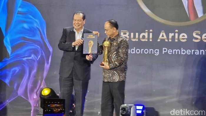 Menkominfo Budi Arie raih detikcom Awards