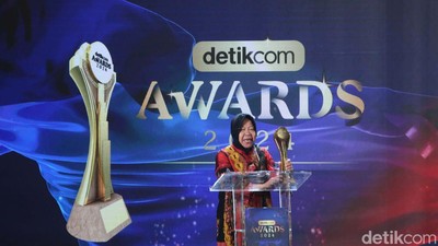 Mensos Risma Raih Tokoh Penggerak Pengentasan Kemiskinan