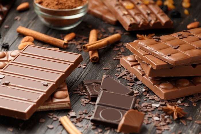 Menyimpan cokelat