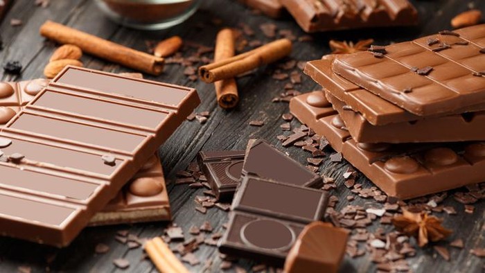 Menyimpan cokelat