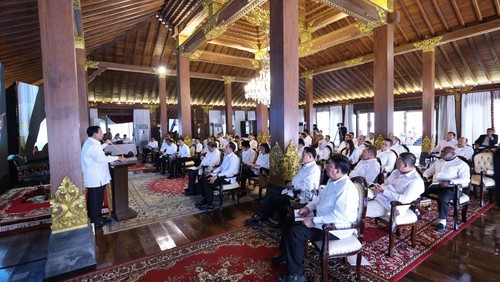 Para calon menteri di kabinet Prabowo-Gibran mengungkap berbagai pesan dari Presiden terpilih Prabowo Subianto dalam pembekalan di Hambalang.