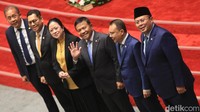 Keputusan ini diambil dalam rapat paripurna persetujuan dan pertimbangan pemberhentian dan pengangkatan calon Kepala Badan Intelijen Negara (BIN).