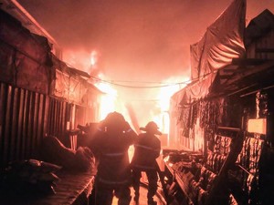Kebakaran Pasar Wonokriyo Kebumen Lalap Ratusan Kios