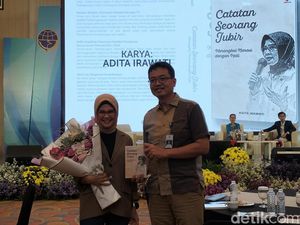 Catatan Seorang Jubir, Persembahan Terakhir Adita di Kemenhub