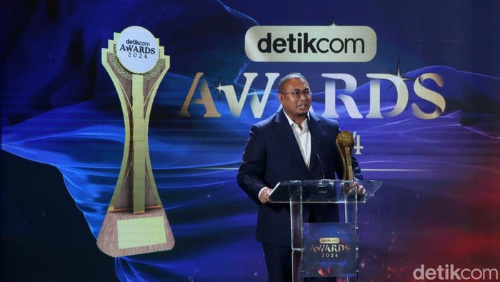 Politikus Partai Gerindra, Andre Rosiade, menyabet detikcom Awards 2024. Ia dinobatkan sebagai Legislator Pembela Rakyat 2019-2024.