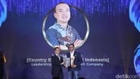 Country Director Xiaomi Indonesia, Wentao Zhao meraih detikcom Awards 2024. Xiaomi membuat banyak gebrakan dalam kepimpinannya yang solid.