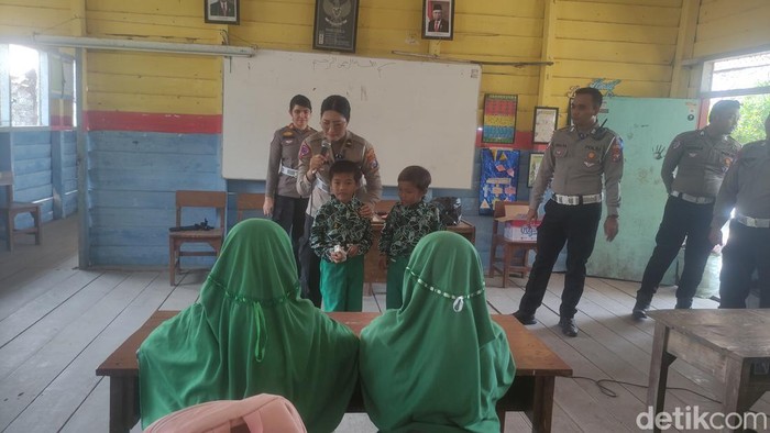 Polresta Sidoarjo gelar sosialisasi ke SD terpencil