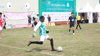 SIS Olympics 2024 yang diselenggarakan oleh SIS Group of Schools resmi dibuka pada Rabu (16/10). Mengusung tema “SIS Schools unite, teamwork shines bright!”, ini merupakan acara olahraga terbesar dalam sejarah SIS Schools dan acara olahraga terbesar yang diadakan oleh grup sekolah mana pun di Indonesia. Ajang ini mempertemukan siswa, orang tua, dan pendidik dari 11 lokasi di 3 negara yakni Indonesia, Myanmar, dan India.
