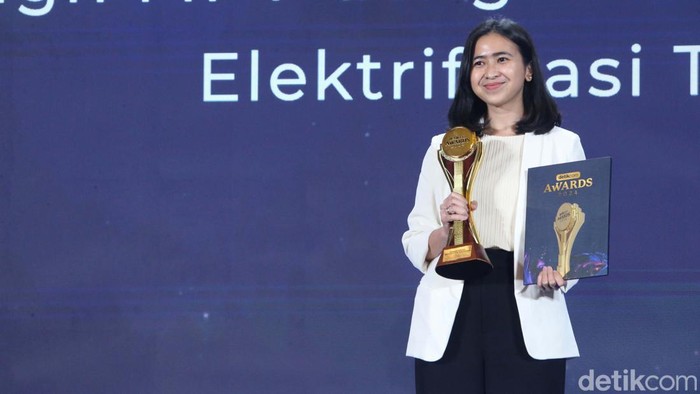 Potret Nissan Motor Berjaya di detikcom Awards 2024 Nissan Motor Distributor Indonesia berjaya di detikcom Awards 2024. Mereka raih penghargaan kategori High MPV Dengan Inovasi Teknologi Elektrifikasi Terdepan.