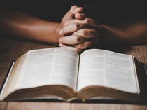 Renungan Harian Kamis, 16 Oktober 2025: Mensyukuri & Membagikan Kasih Karunia