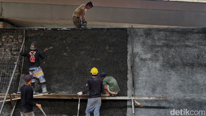 Taman FO Slipi Skatepark di Slipi, Jakarta Barat direvitalisasi. Terdapat arena skateboard baru dengan tinggi hingga 2,5 meter.