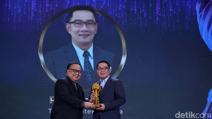 Ridwan Kamil Sang Tokoh Arsitektur Kota Ridwan Kamil meraih penghargaan pada detikcom Awards 2024. Dia menjadi Tokoh Arsitektur Kota.