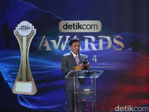 Konsisten Advokasi Masyarakat, Habiburokhman Raih detikcom Awards 2024