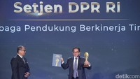 Setjen DPR hadir menunjang kerja anggota DPR seperti koordinasi dan penyusunan rencana, program, dan anggaran hingga mendukung kelancaran pelaksanaan wewenang dan tugas DPR di bidang persidangan, administrasi, dan keahlian. Dukungan ini diberikan sembari berinovasi dan berkreasi seiring perkembangan zaman. Setjen DPR sebagai penunjang DPR juga aktif menyiarkan kegiatan-kegiatan anggota DPR di situs resmi mereka. Pada saat pandemi 2020 lalu, Setjen DPR menunjang tugas anggota DPR melalui rapat alat kelengkapan dewan. 