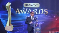 Tak berhenti di situ, Setjen DPR juga aktif mengunggah hasil rapat alat kelengkapan dewan, rancangan/revisi undang-undang, berita paripurna, berita pimpinan DPR dan komisi, menyampaikan laporan keuangan, serta publikasi lainnya. 