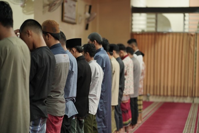 Niat sholat berjamaah.