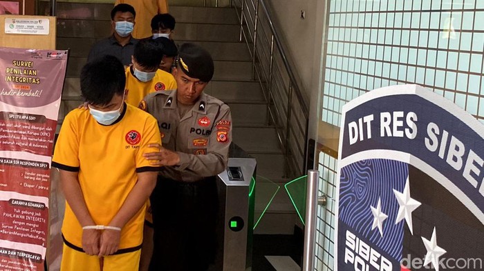 Tersangka N, telemarketing judi online jaringan Kamboja.