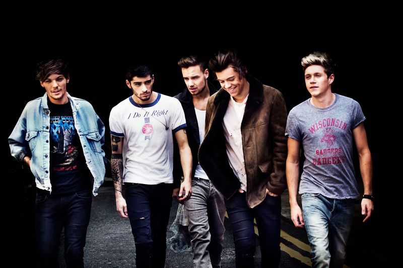 THE X FACTOR: The world's biggest boy band, One Direction, returns to THE X FACTOR stage for the world debut performance of their single, 