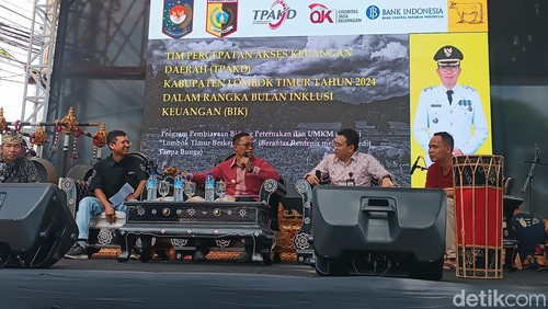 Acara talkshow Gerakan Nasional Cerdas Keuangan (Gencarkan) yang digelar di Taman Selong, Lombok Timur, Jumat (18/10/2024). (Edi Suryansyah)
