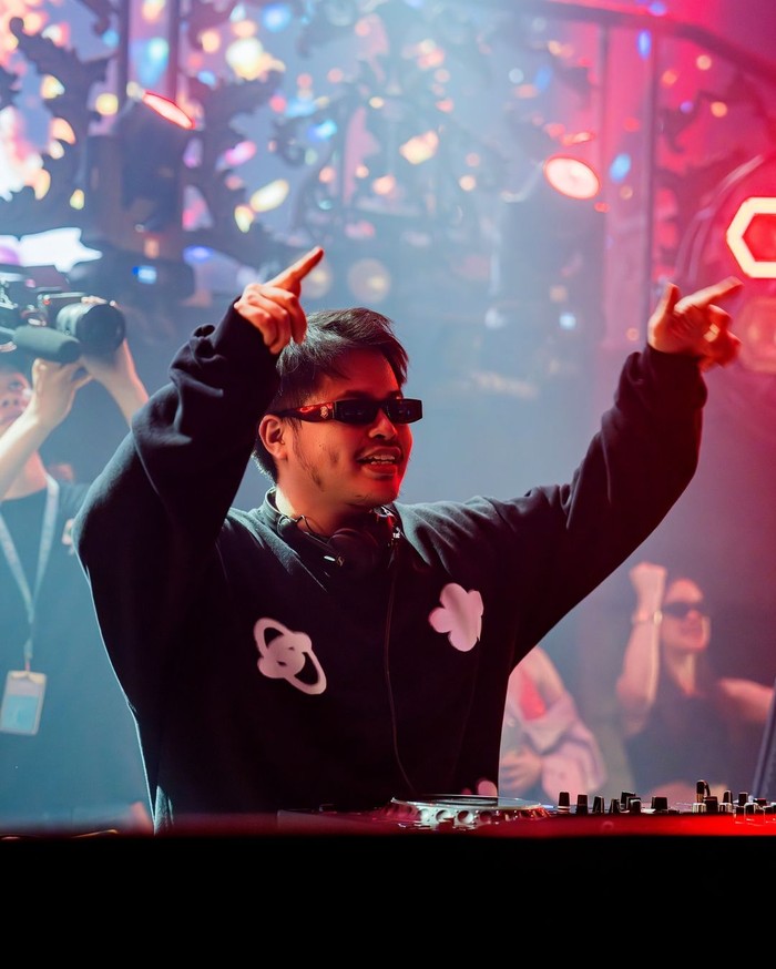 Adnan Veron, DJ dan produser musik Indonesia, bergabung dengan Spinnin Records.
