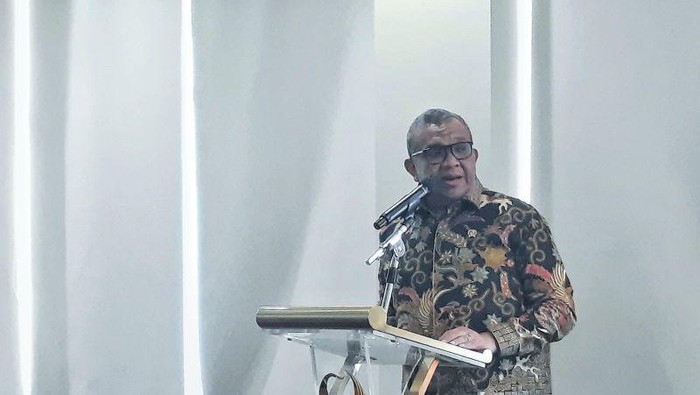 Wamenaker Afriansyah Noor pada saat kegiatan peluncuran Program Fasilitas Pembiayaan Khusus PMI untuk Bekerja ke Jepang di Jakarta, Jumat (18/10/2024).