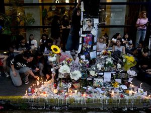 Video Suasana Area Hotel Tempat Liam Payne Tewas: Dipenuhi Lilin dan Karangan Bunga