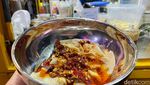 Jajan Bakmi Hong Kong Ayam Panggang  di Bajaj Kuning