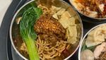 Jajan Bakmi Hong Kong Ayam Panggang  di Bajaj Kuning