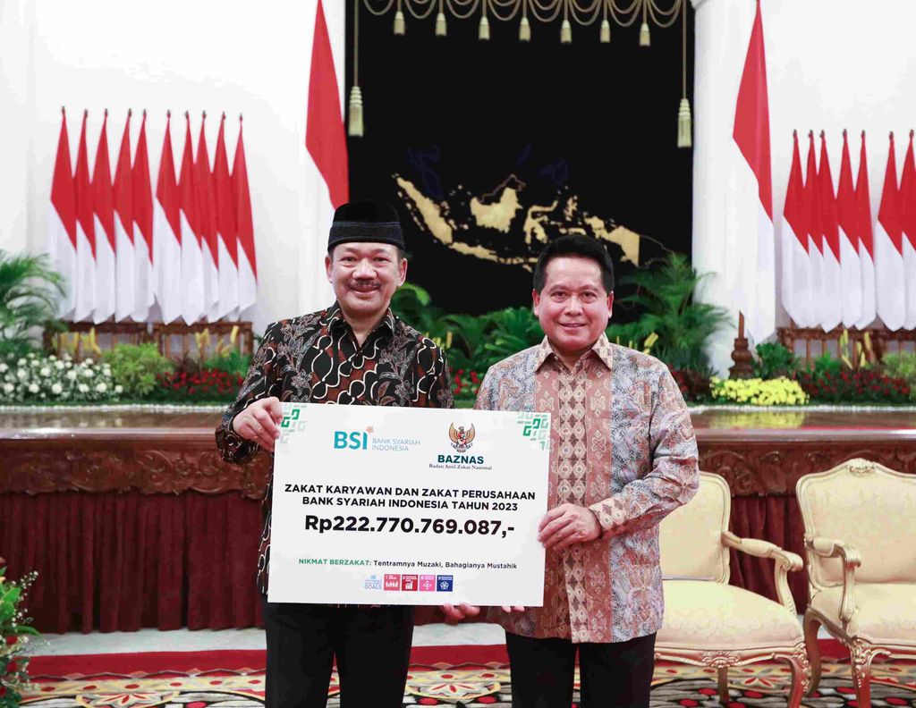 BSI menyerahkan zakat ek Baznas BSI menyerahkan zakat ek Baznas