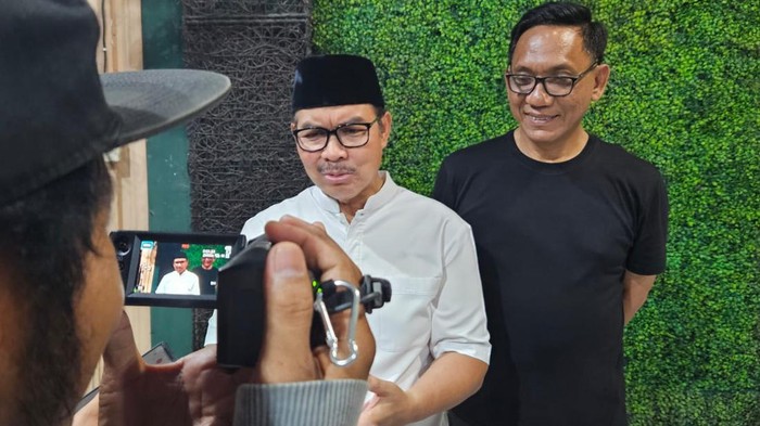 Calon Wali Kota dan Wakil Wali Kota Jogja nomor urut 2, Hasto Wardoyo dan Wawan Hermawan, Jumat (18/10)