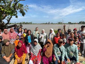 Istri RD-PS Kunjungi Warga Palembang Daerah Perairan untuk Serap Aspirasi
