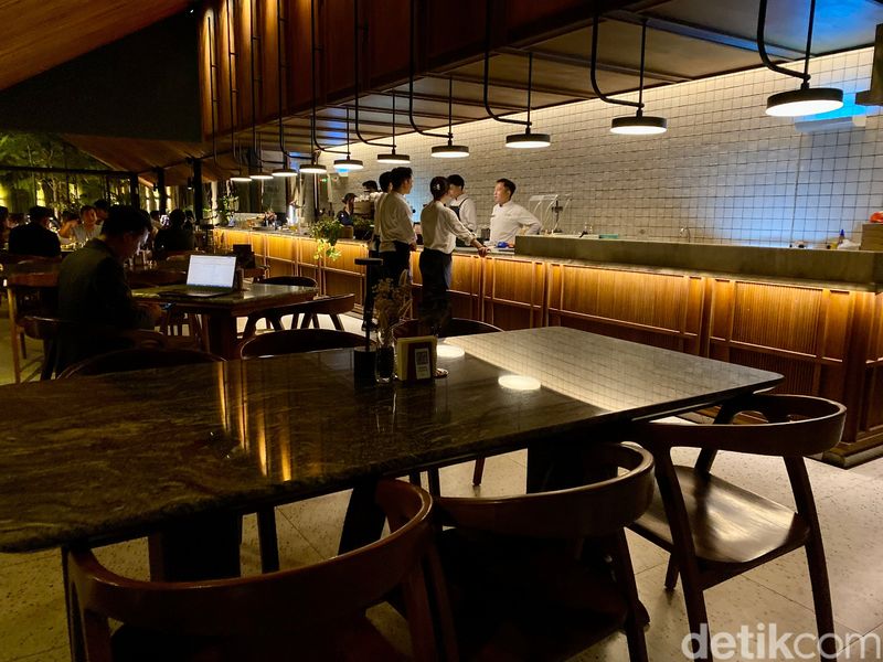  Gurihnya BBQ Pizza Buatan Restoran Italia Modern di Bandung