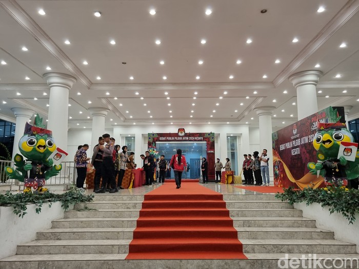 Graha Unesa lokasi debat Pilgub Jatim 2024