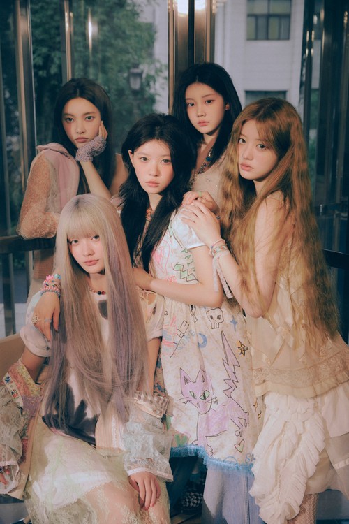 Teaser foto ILLIT untuk album I'LL LIKE YOU.