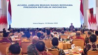 Jamuan santap siang dilaksanakan di Istana Negara, Jakarta Pusat, Jumat (18/10/2024). Dalam acara ini Jokowi juga pamit kepada para menterinya. (Foto: Vico - Biro Pers Sekretariat Presiden)